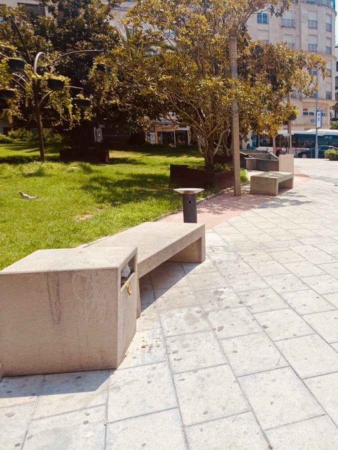 JAEN ANTIRRACISTA APLAUDE LA RESTITUCION DEL MOBILIARIO EN LA PLAZA DE LA LIBERTAD
